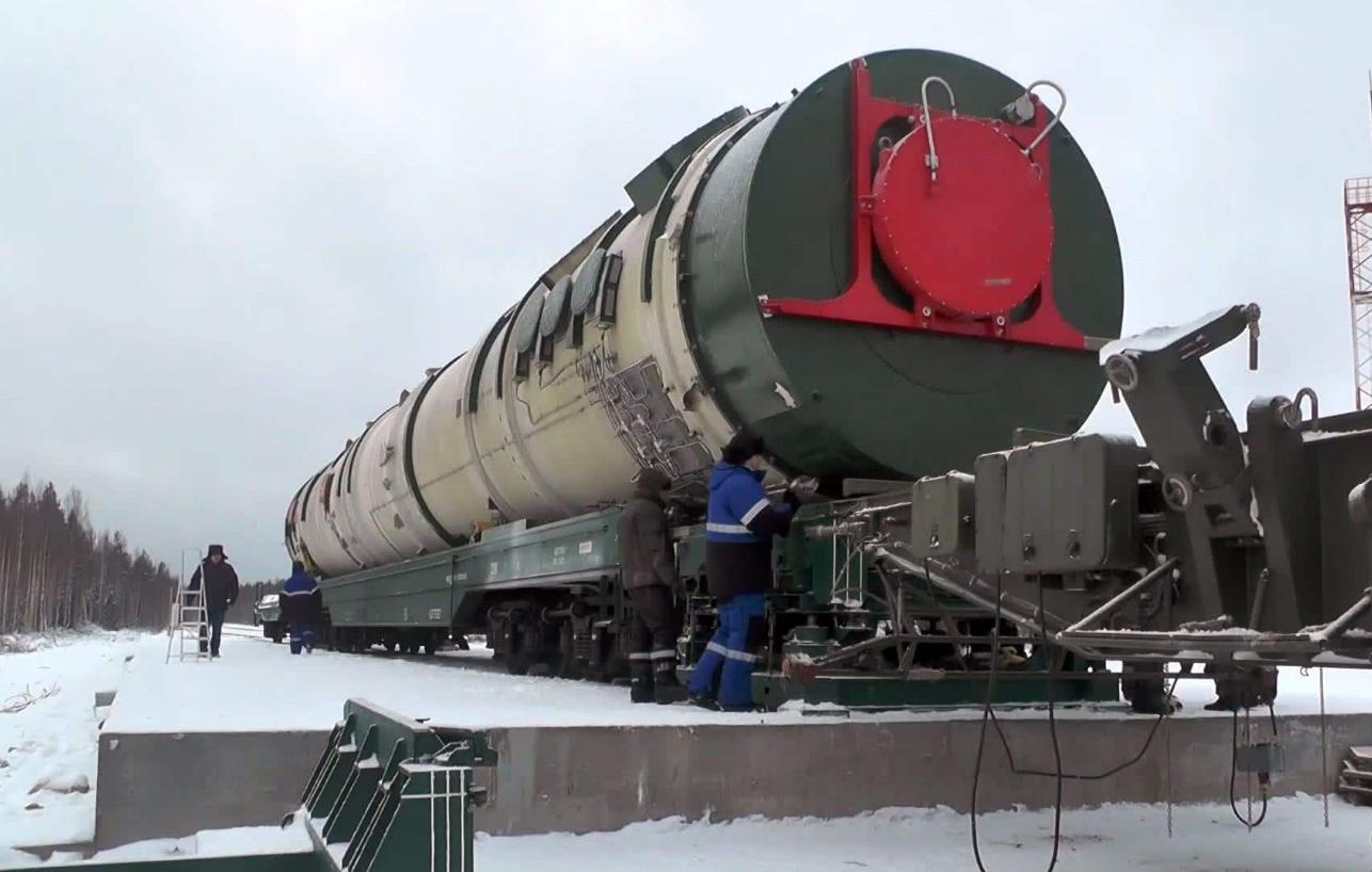 此前俄罗斯开发出的一款名为萨尔马特的洲际导弹亮相,而如今这款让