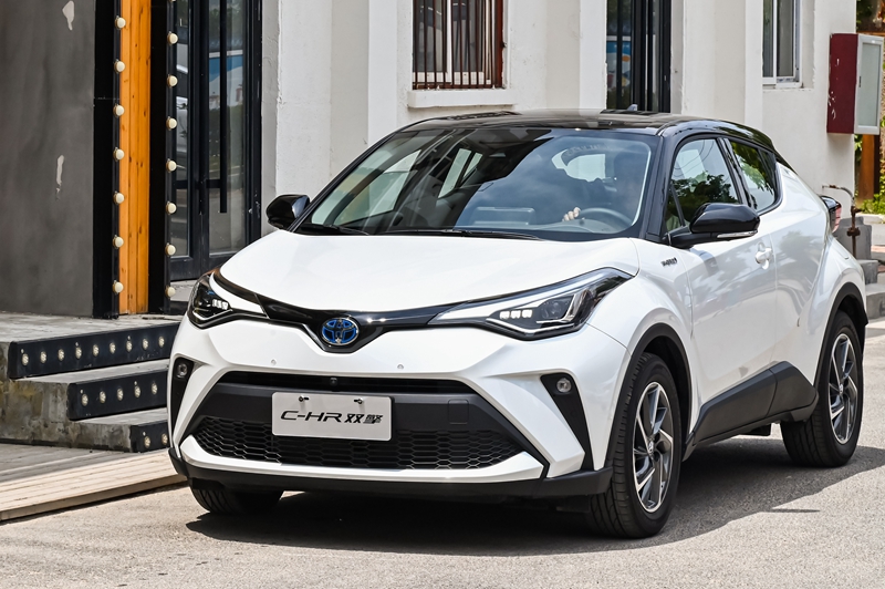 要不要买混动取决于你一年开多少路试驾广汽丰田全新chr双擎