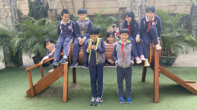十年前广州八胞胎性格截然不同已是四年级学生了