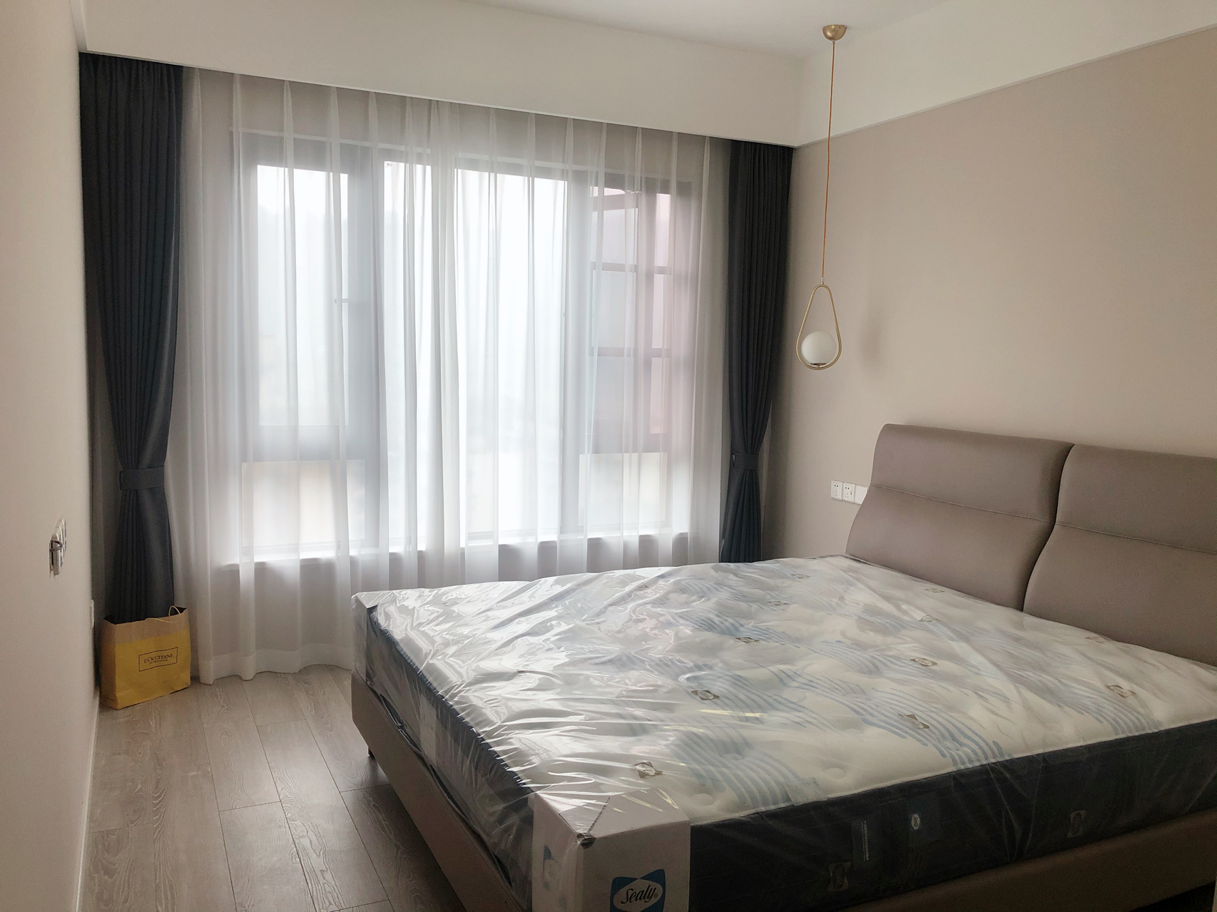 成都刚需一族的新房装修完工实景图,通过精致的搭配让家更温馨__凤凰