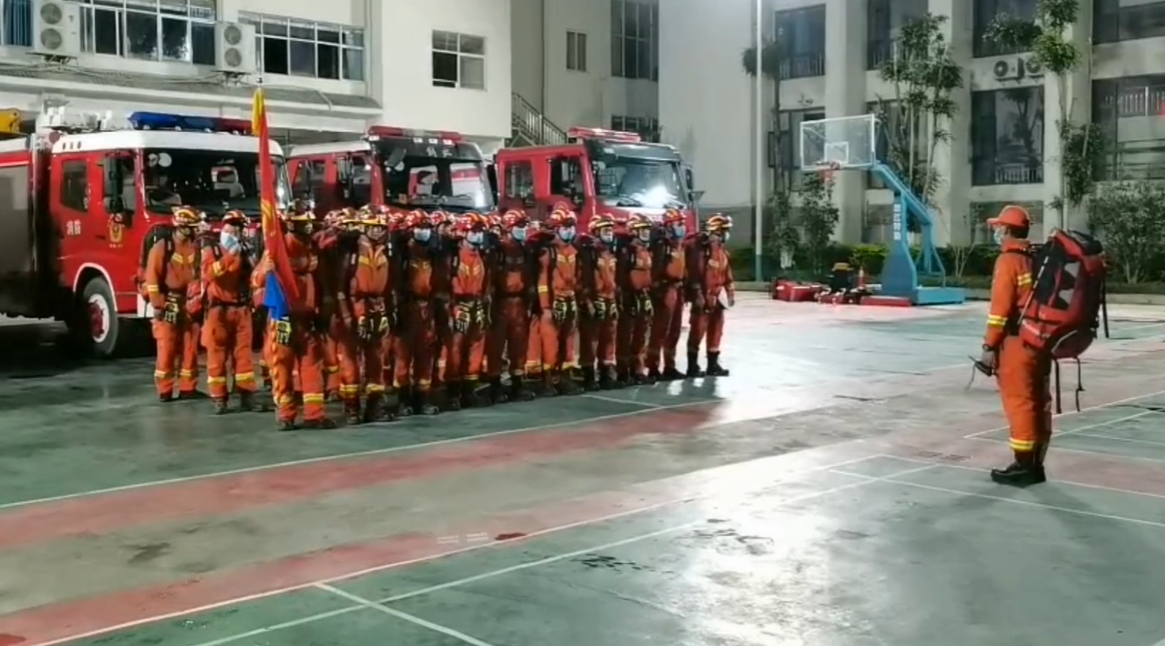 图/云南消防官方微博视频截图