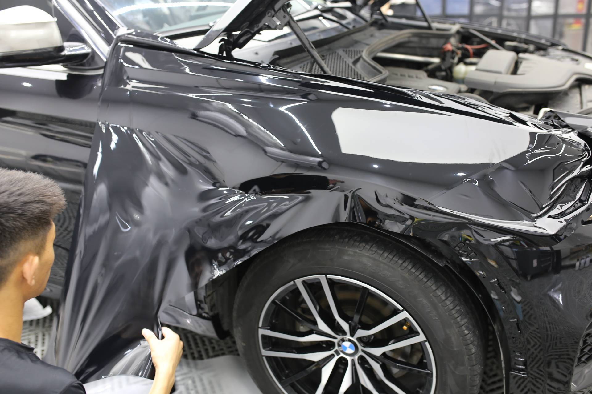 16款宝马x6升级x6m包围 自修复钢琴黑改色膜 led大灯 水晶档把