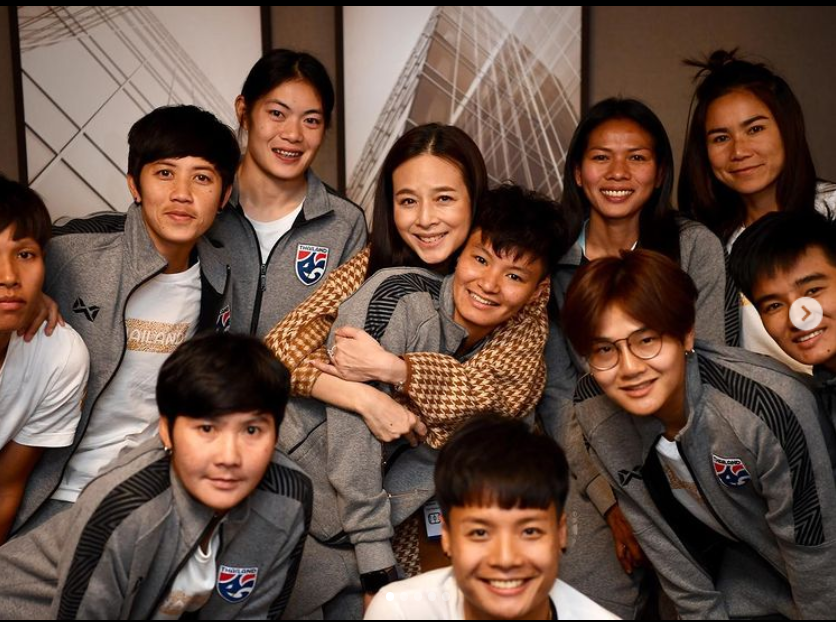 家族掌管泰国银行龙头,政,商,时尚三圈通吃