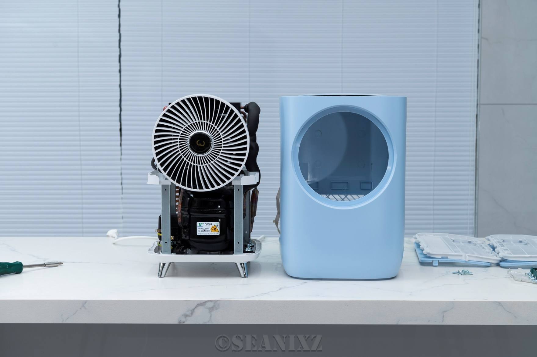 拆开看还真是台逆卡诺循环空调:威力台式空调拆机评测