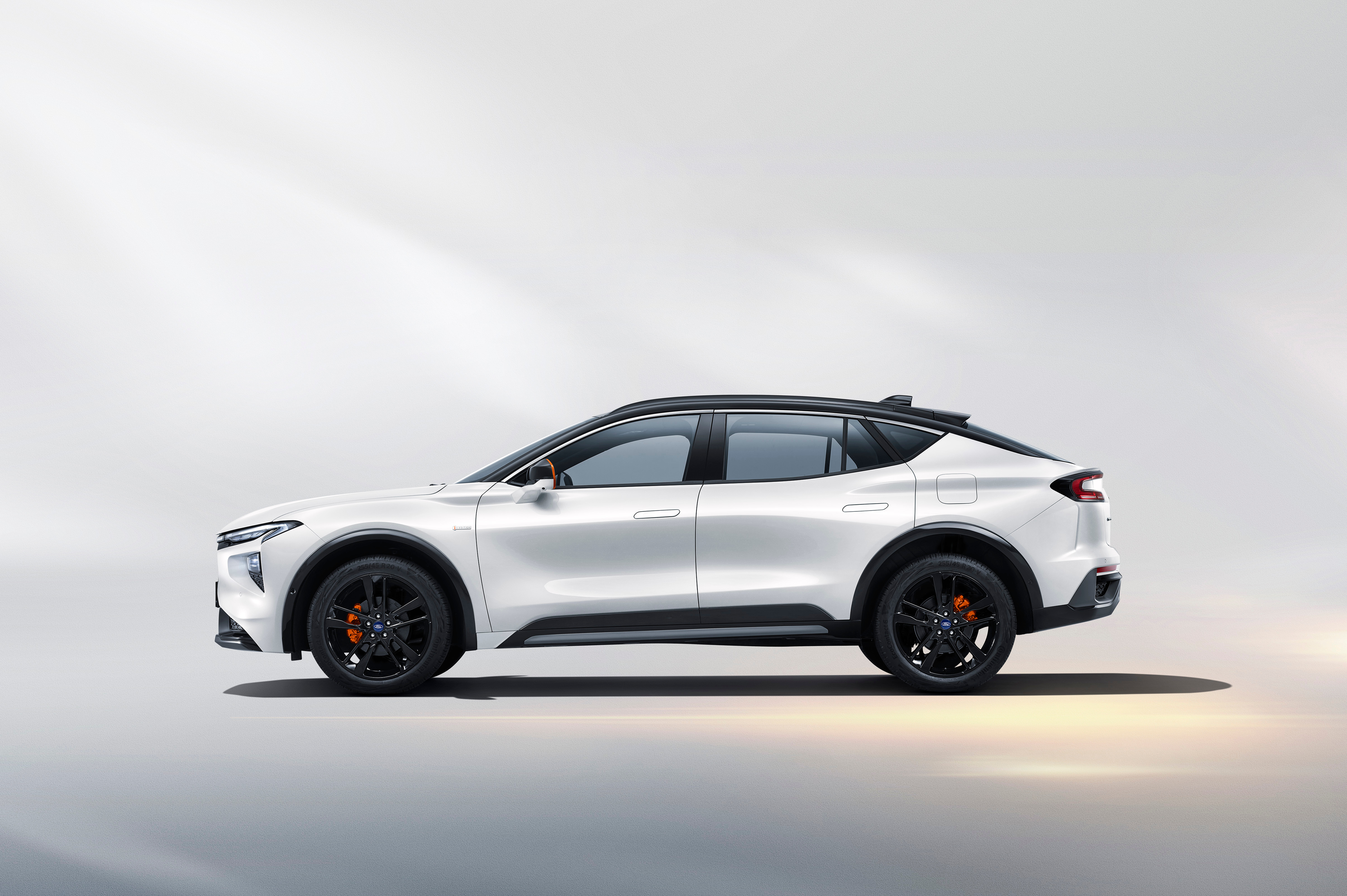 2021广州车展:长安福特evos售价19.98万元起_凤凰网汽车_凤凰网