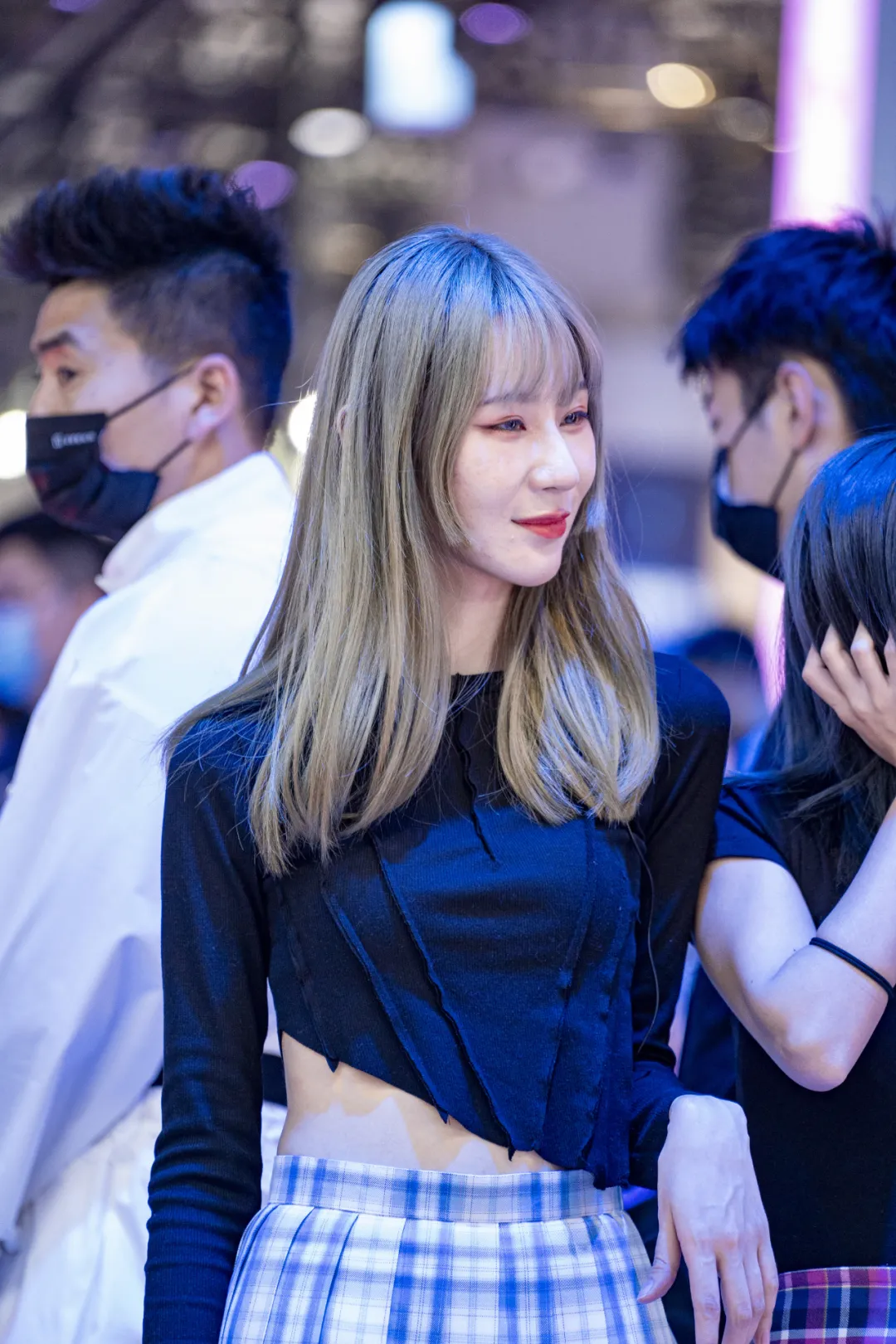 上海车展上的漂亮小姐姐们,多图慎入