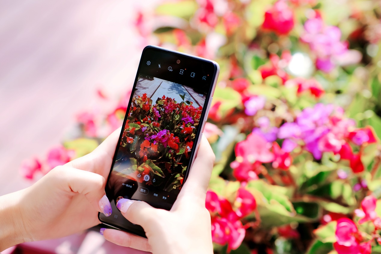 随时随地:用三星galaxy a52 5g留下美好影像