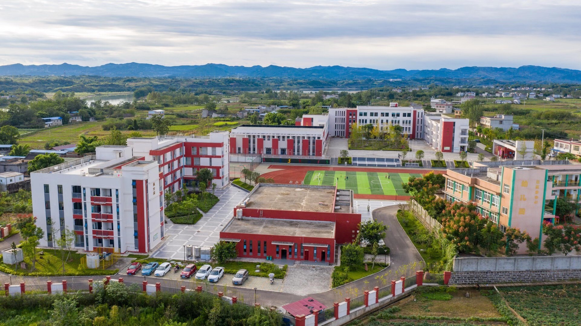 让教育搭上“快车”,成都东部新区壮溪小学人工智能教育显成效