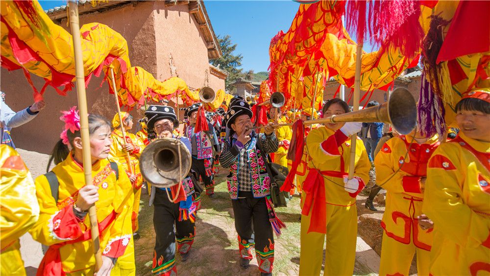 走进这个因"哑巴节"而闻名的古村落,品味多彩民族风情