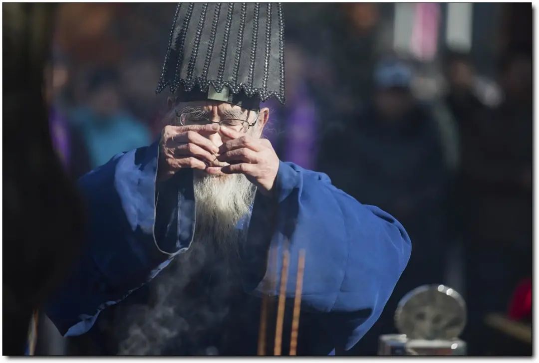 详解道教烧香和叩拜的敬神礼仪__凤凰网