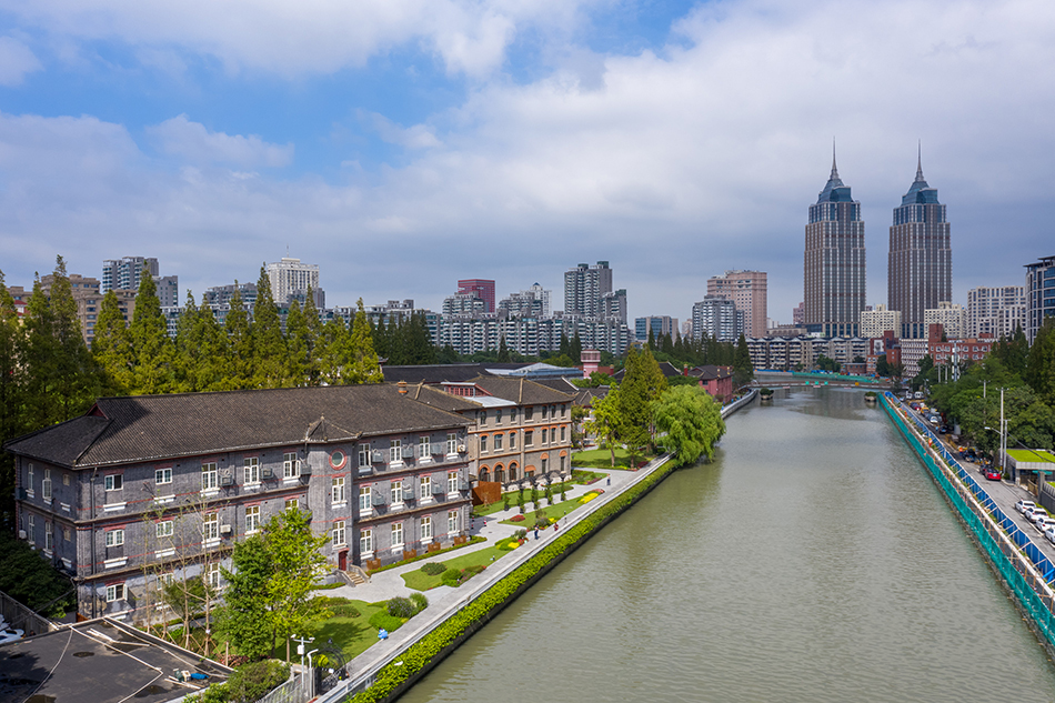 航拍华东政法大学