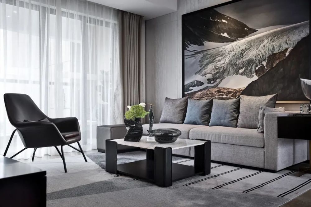 127㎡现代轻奢,优雅高级灰,营造时尚舒适感,华丽档次高级__凤凰网