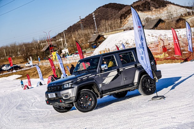 十几万就能让你雪地上玩个够冰雪试驾北京越野bj40