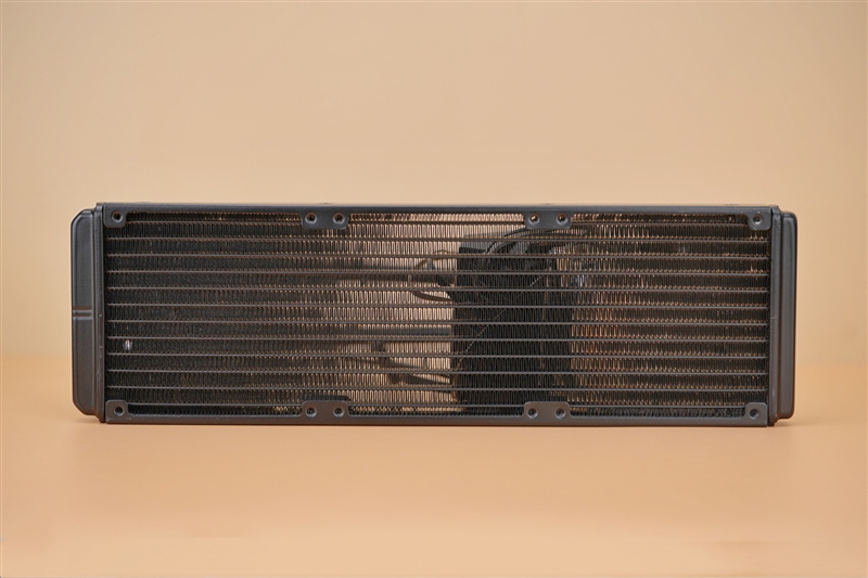 恐怖的战神主板!微星Z590 ACE套装评测:内存与CPU超频独步天下