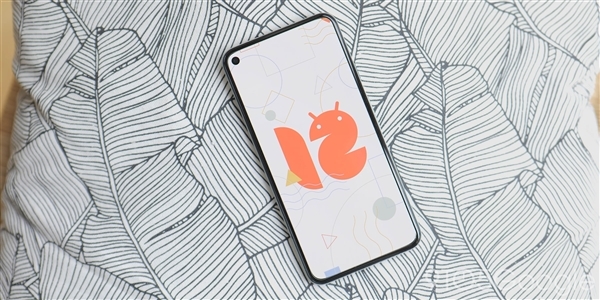 Android 12新特性曝光:手机过热时限制充电 保护电池
