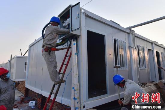 建設中的福建省仙遊縣瑞峰工業園方艙隔離點項目工地.