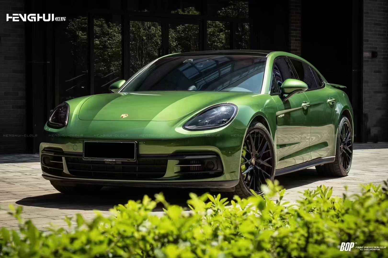 让竞品坐不住的对手保时捷帕拉梅拉就是有实力