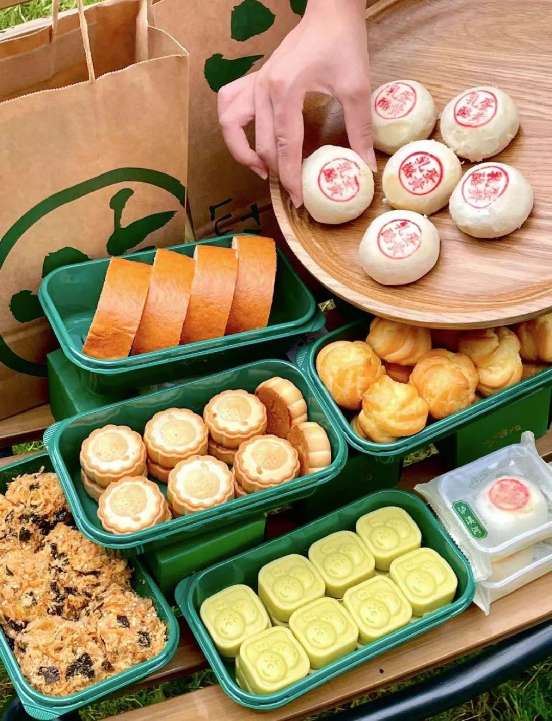 传统烘焙闭店潮与新中式烘焙融资热,千亿级烘焙市场如何破局?