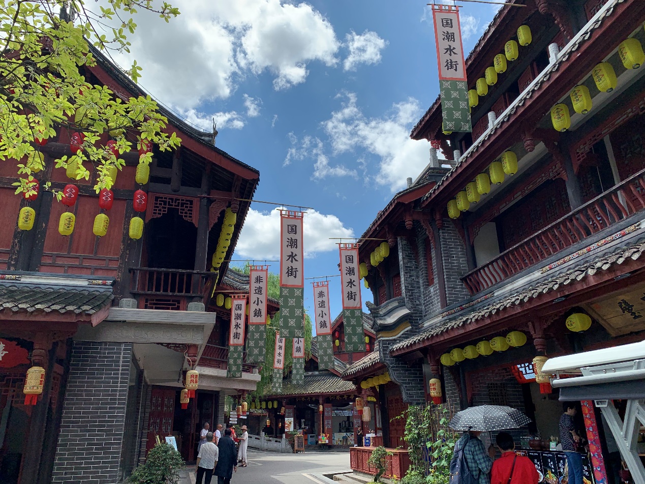 小城发展看璧山丨云巴穿行公园之城筑起生态宜居之路