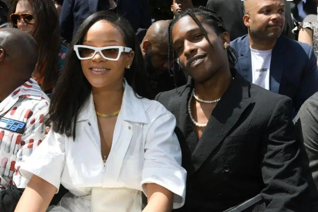 内衣收割机a$ap rocky和rihanna官宣恋情!