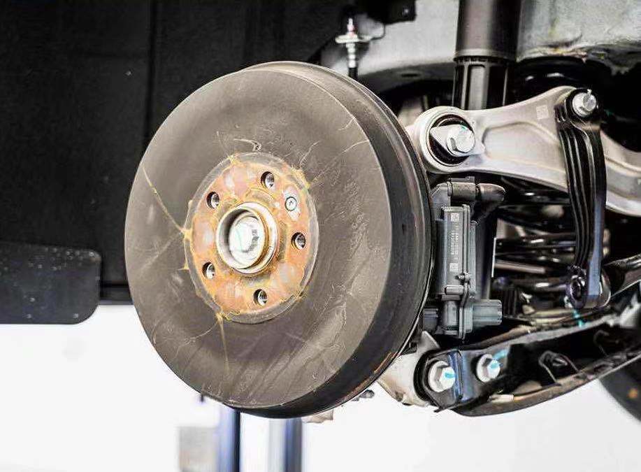 带电子驻车的鼓刹与"冬季救星"热泵空调,大众id.4亮点解读