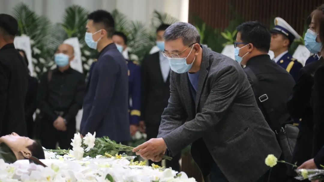 丰晨敏,汤伟佳烈士追悼会今天举行__凤凰网