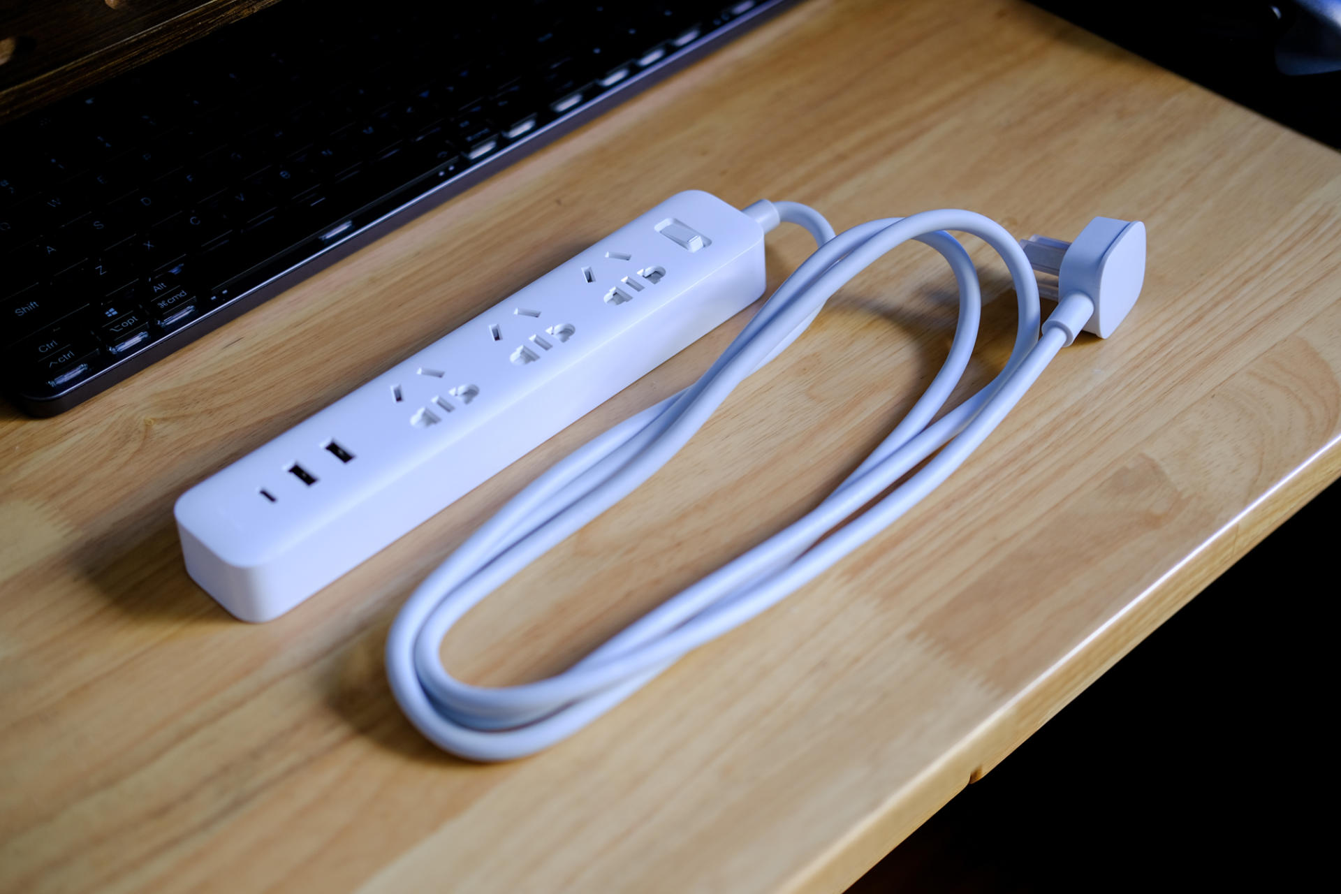 众筹成功率达2900%,2a1c设计,小米插线板20w快充版测评