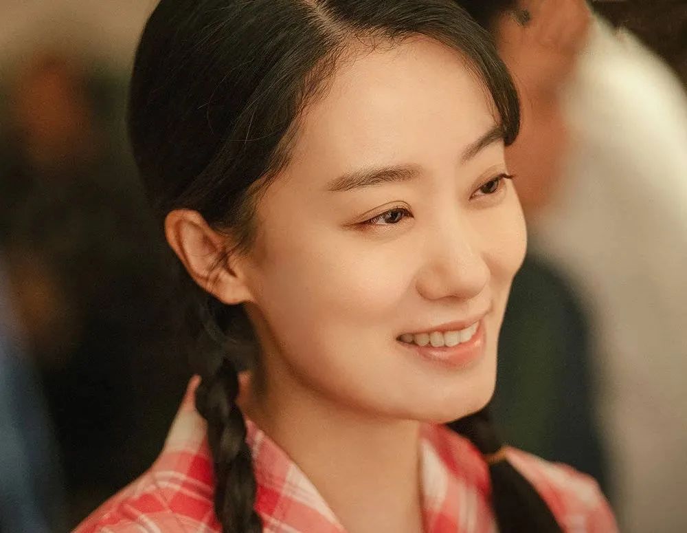 "她冒死生下我,却让我戴上了羞愧的套子":26年后