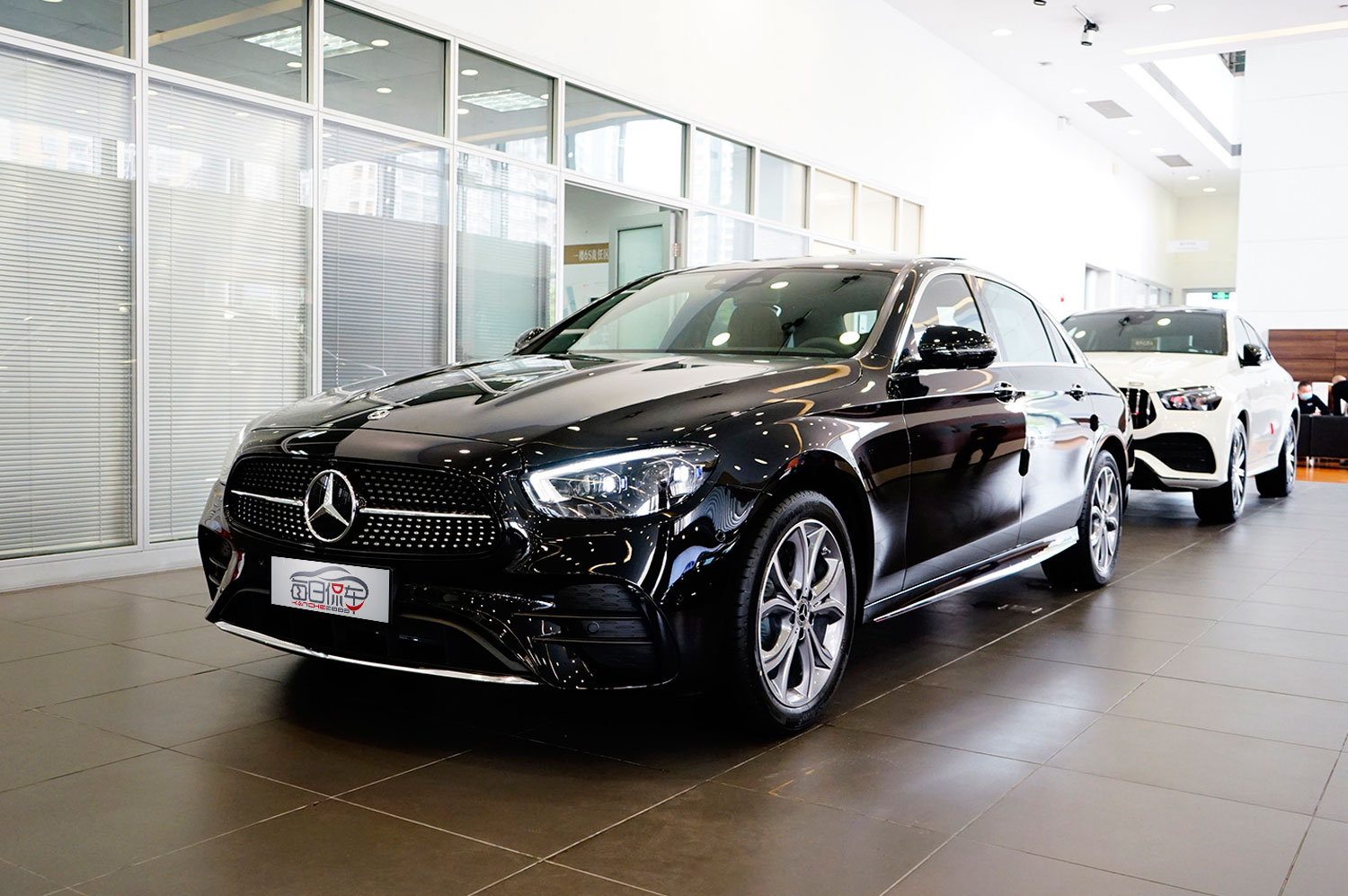 告别排量争议配置微增北京奔驰2021款改款e300l实拍简评