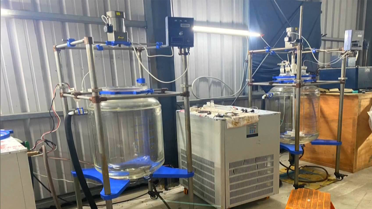 台湾警方破获一制毒工厂,收缴毒品市值将近两亿元新台币