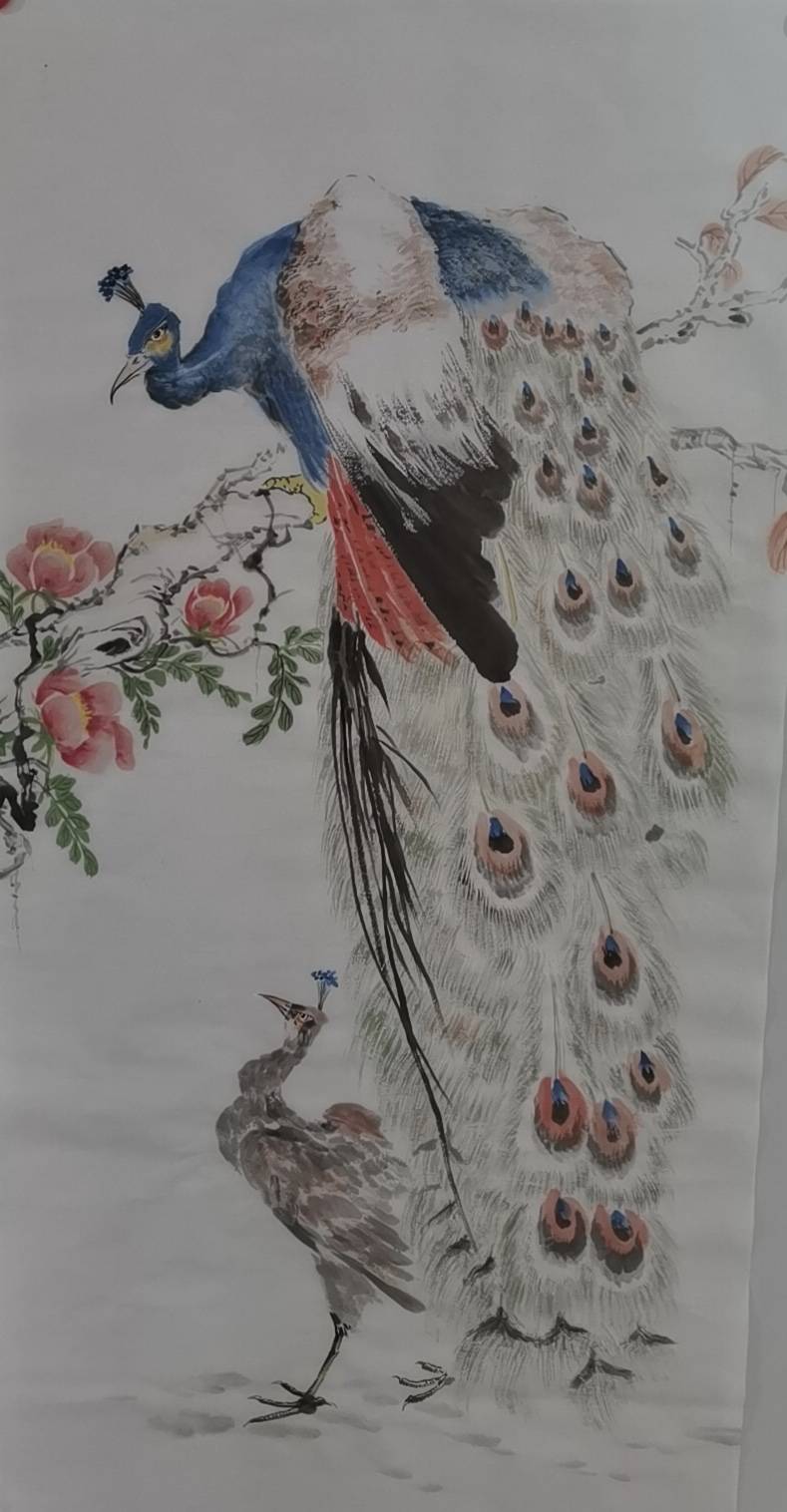 在校时书画作品就多次获奖,后由学校推荐前往中国美院学习,师承何水法