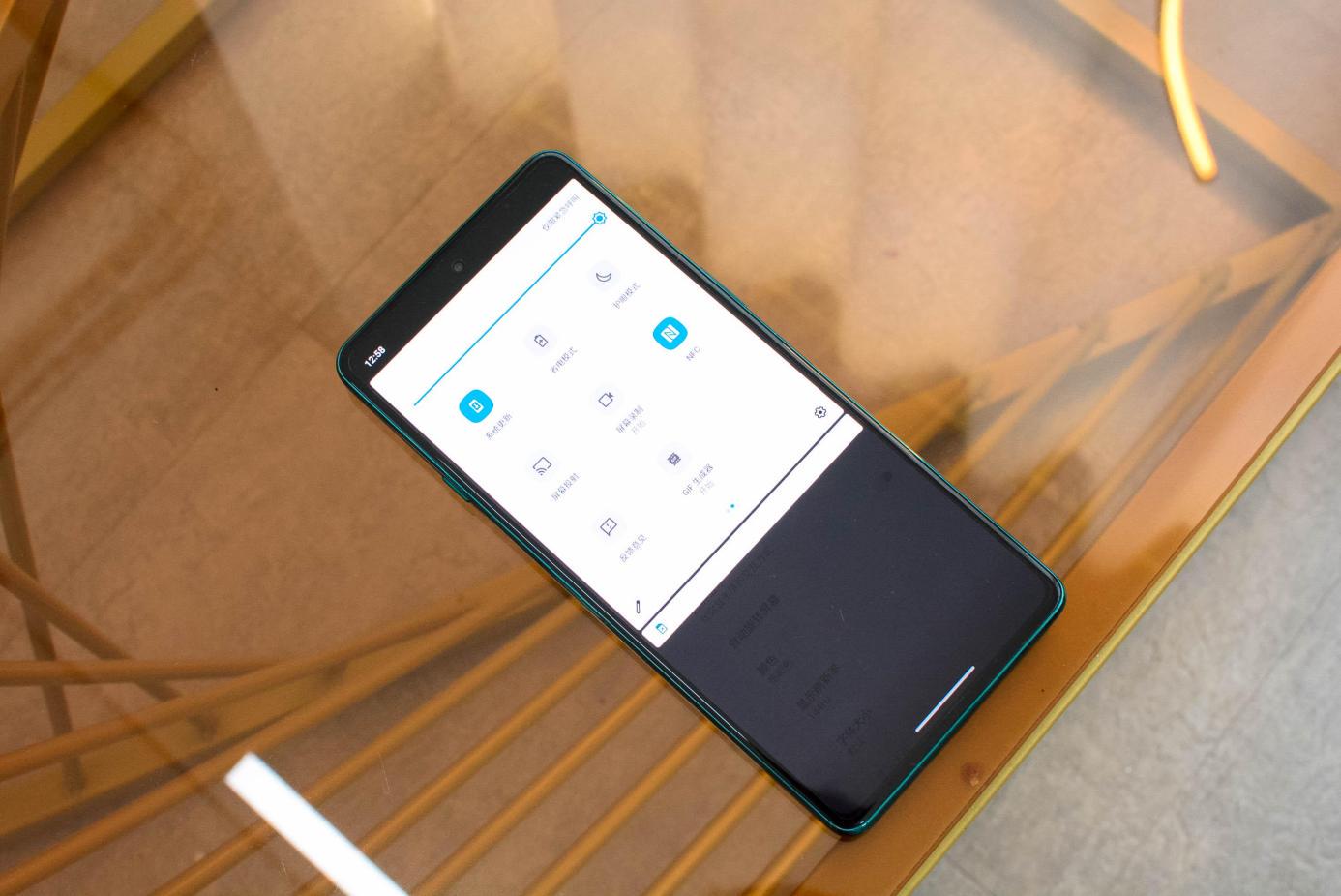 5000字长文评测摩托罗拉edge轻奢版:极致性能,却仅售2599元