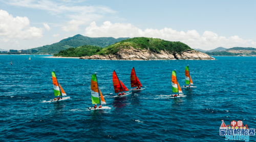 碧海蓝天千帆竞渡 纳瓦拉2021中国家庭帆船赛扬帆起航__凤凰网