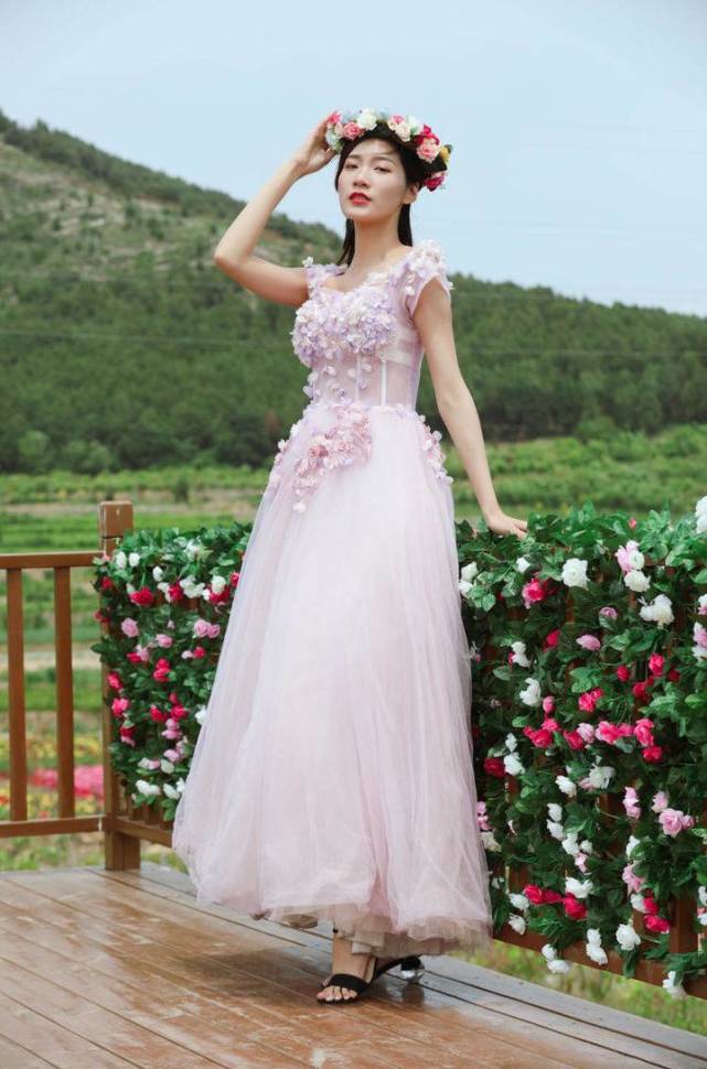 女神之约·共赴玫好,平阴玫瑰花海赏园图集