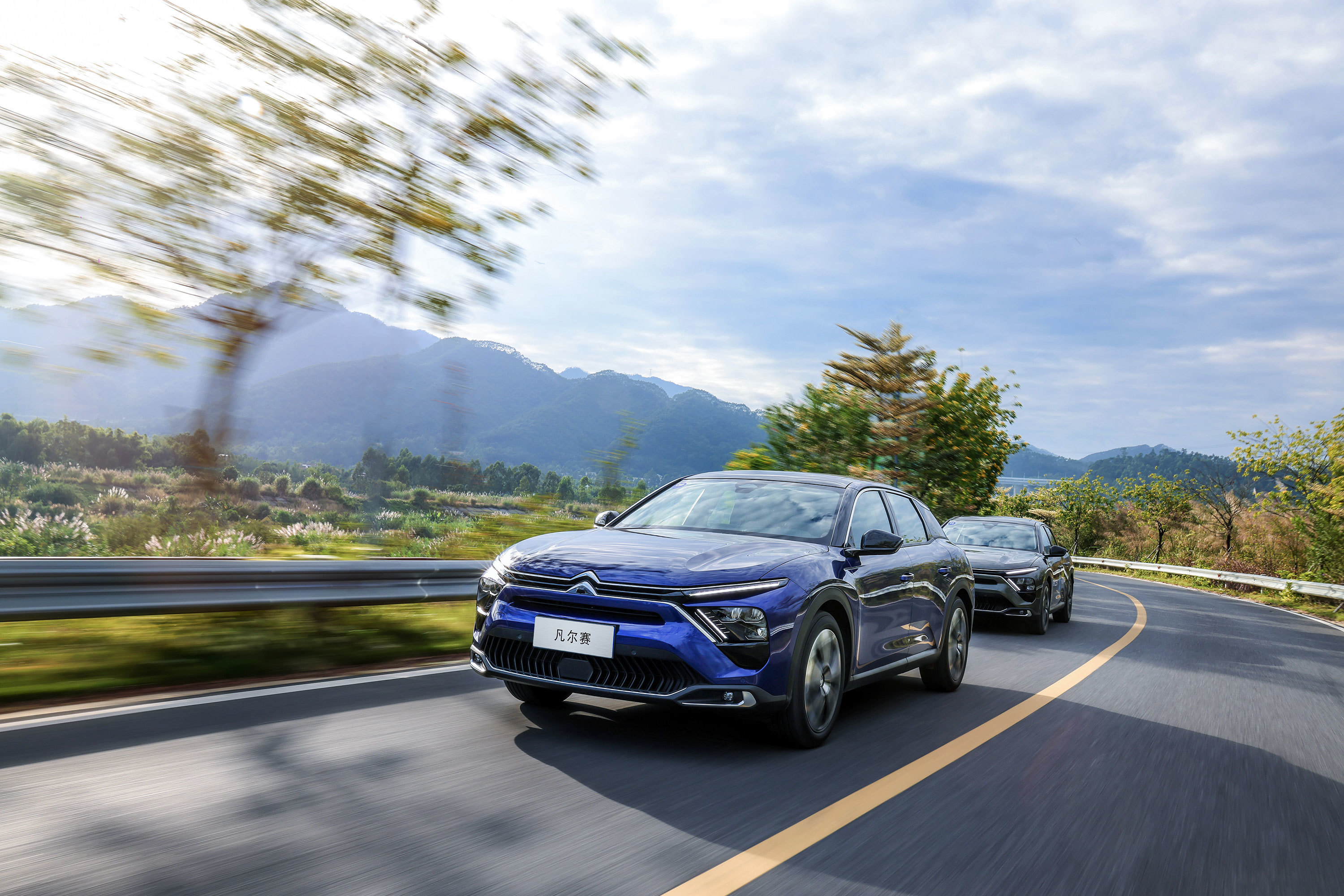 凡尔赛c5x:看它如何重塑b级车新标杆?_凤凰网汽车_凤凰网