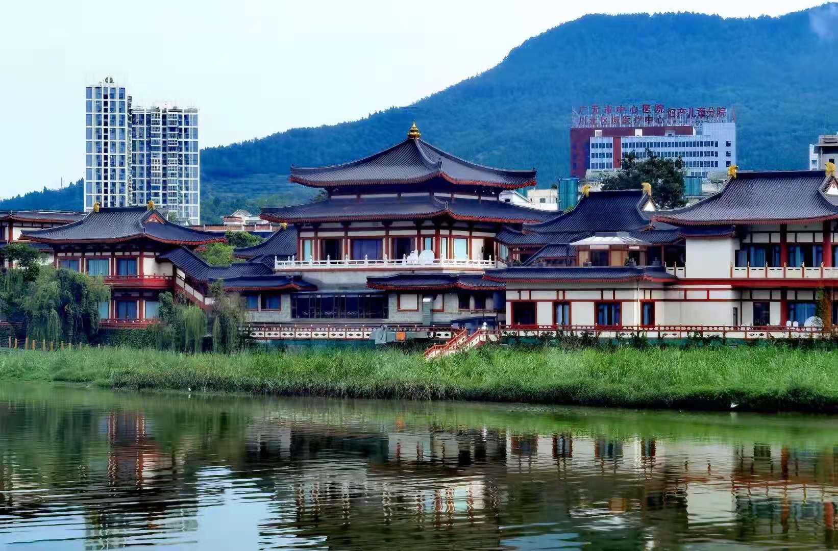 图组:广元城区最美的地方,四面环水,环境清新幽雅,景美如画!