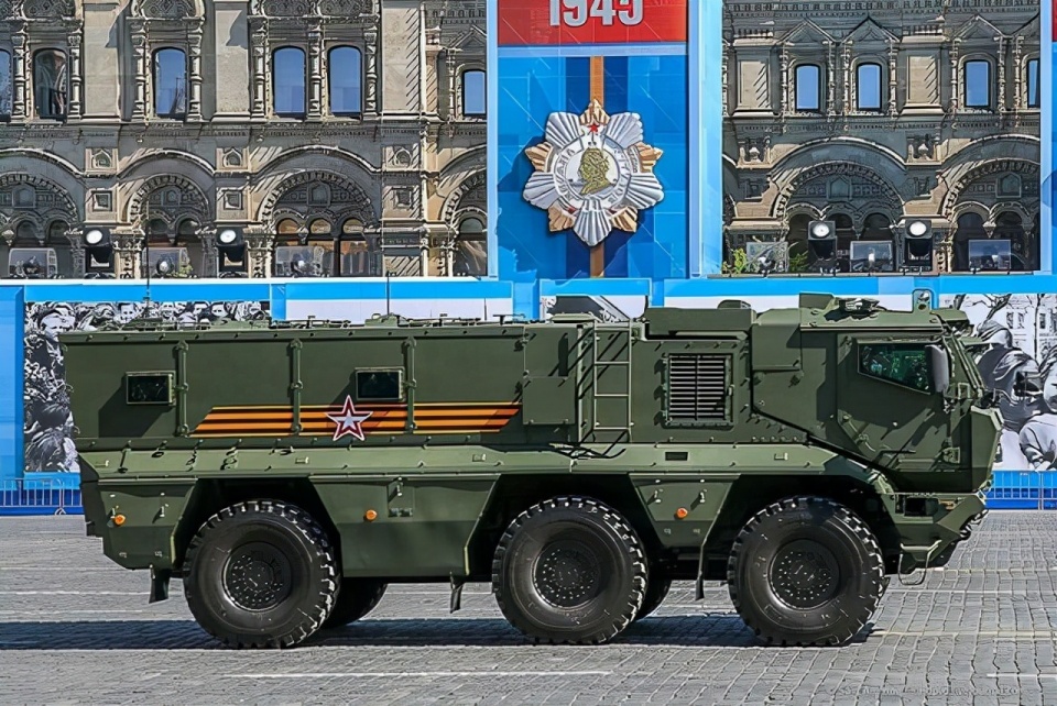 台风-k装甲车,属于高危地区巡逻车,在叙利亚被俄军军事警察(宪兵)部队