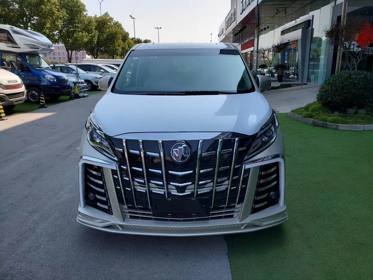 有些"病态"的别克gl8改装,是时候该消失了