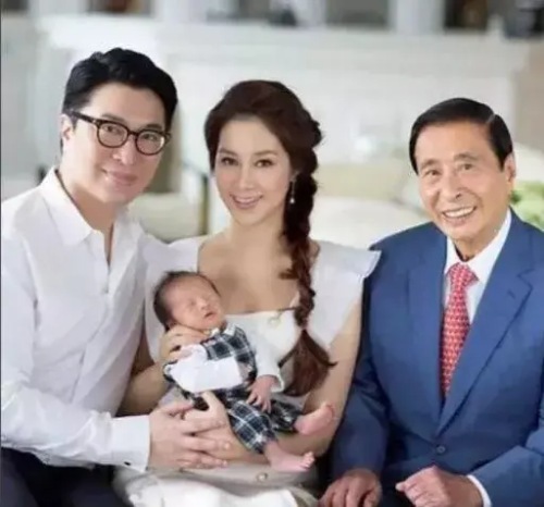 PicsArt_09-16-09.14.52