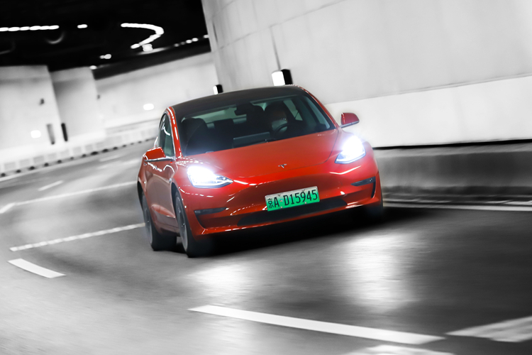 售价32万元特斯拉推eap增强版自动驾驶辅助功能