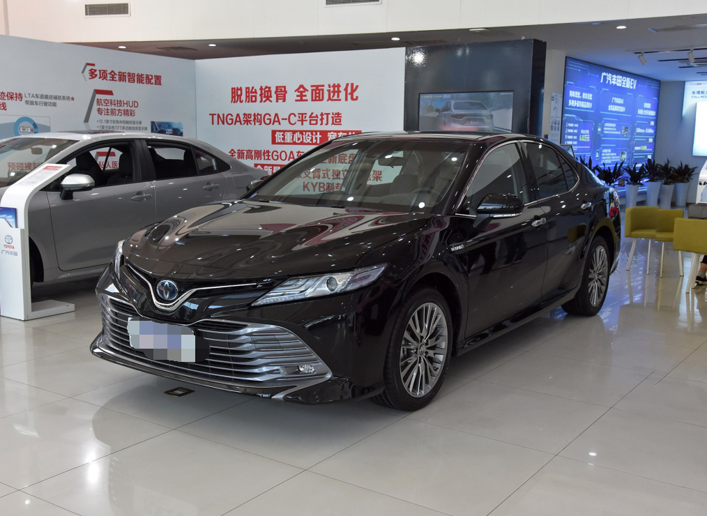 帕萨特颜值实力派,更受年轻人的追捧