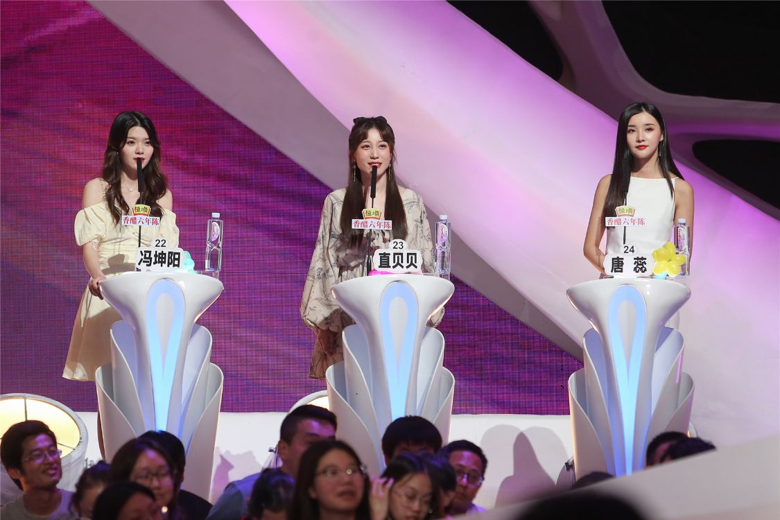 今晚《非诚勿扰》,谈谈恋爱中的"崇拜"和"宠爱" __凤凰网