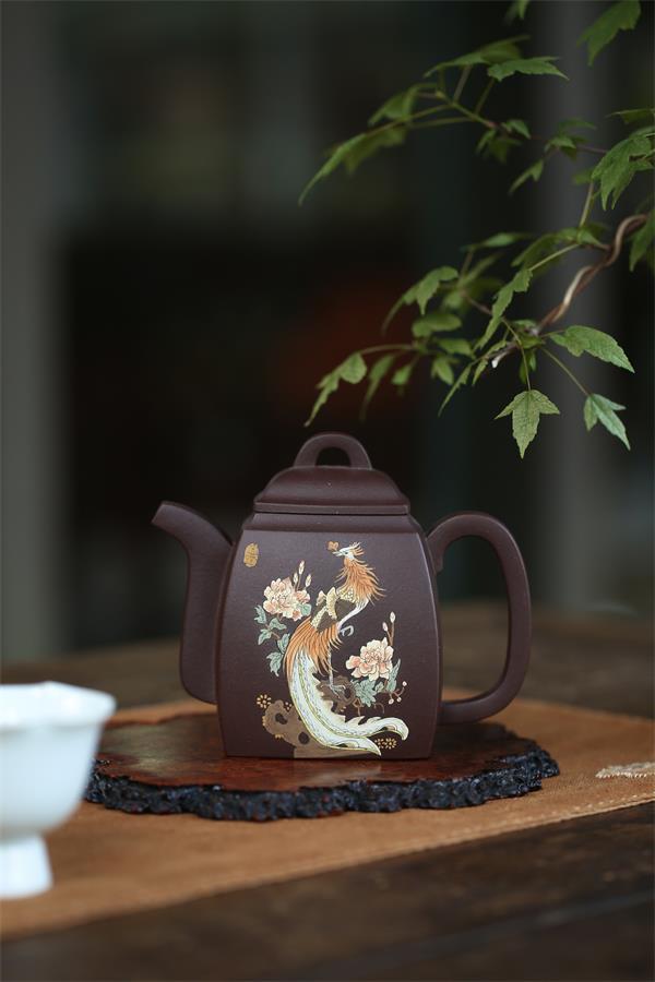 黄文静:摹古出新的紫砂泥绘