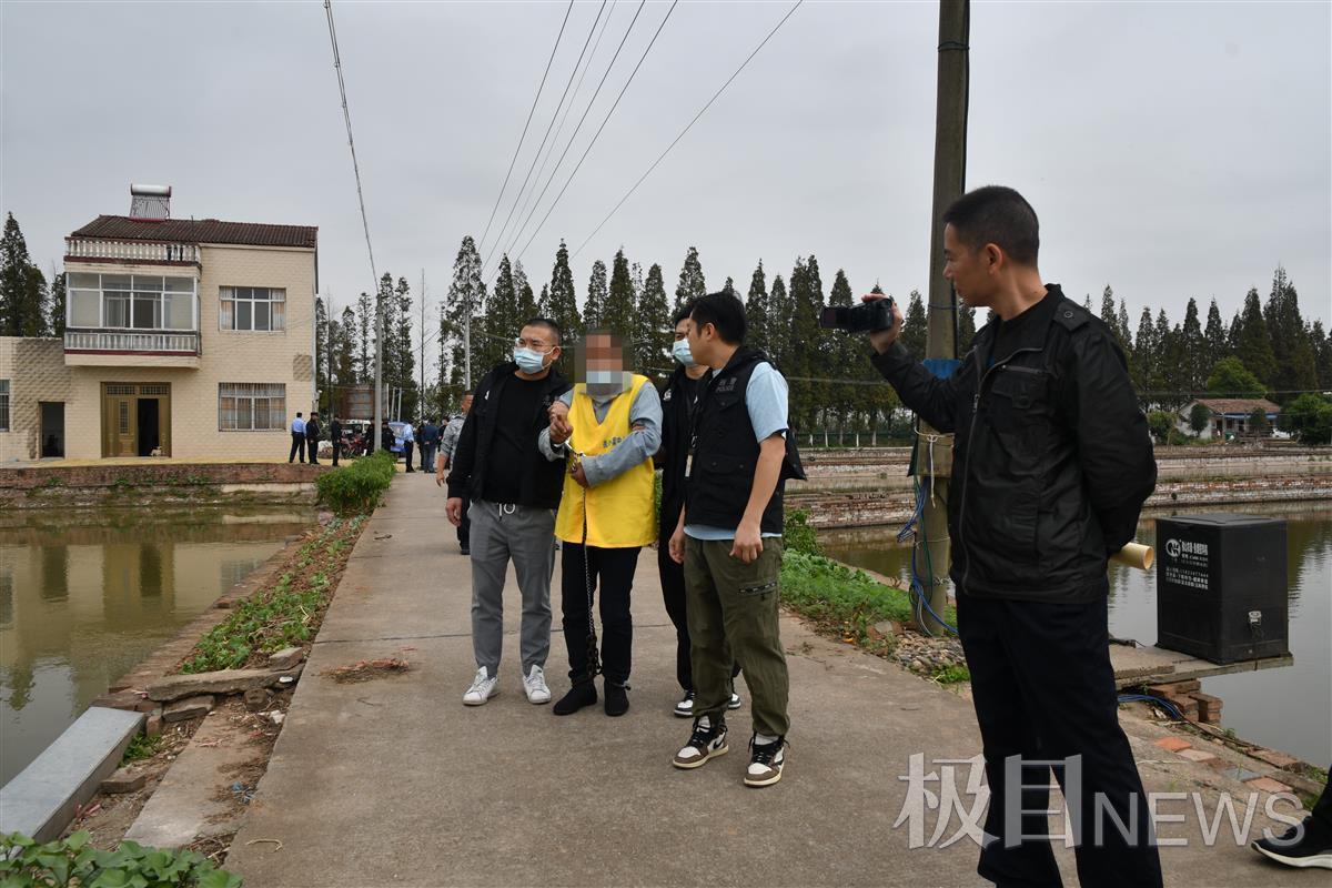 10月5日,在惠安警方的大力配合下,民警在惠安县螺阳镇某工地将犯罪