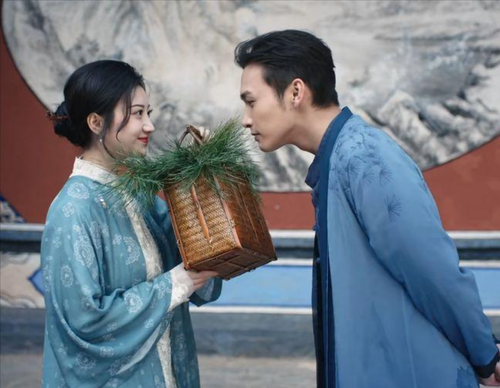 井柏然宋威龙《张公案》新路透,这俩真的是"哥俩好"的相处氛围__凤凰