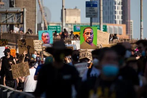 真实的美国街头 ED42A7699DF56F27F8C593516254A02B8127DC5C_size31_w499_h333.jpeg