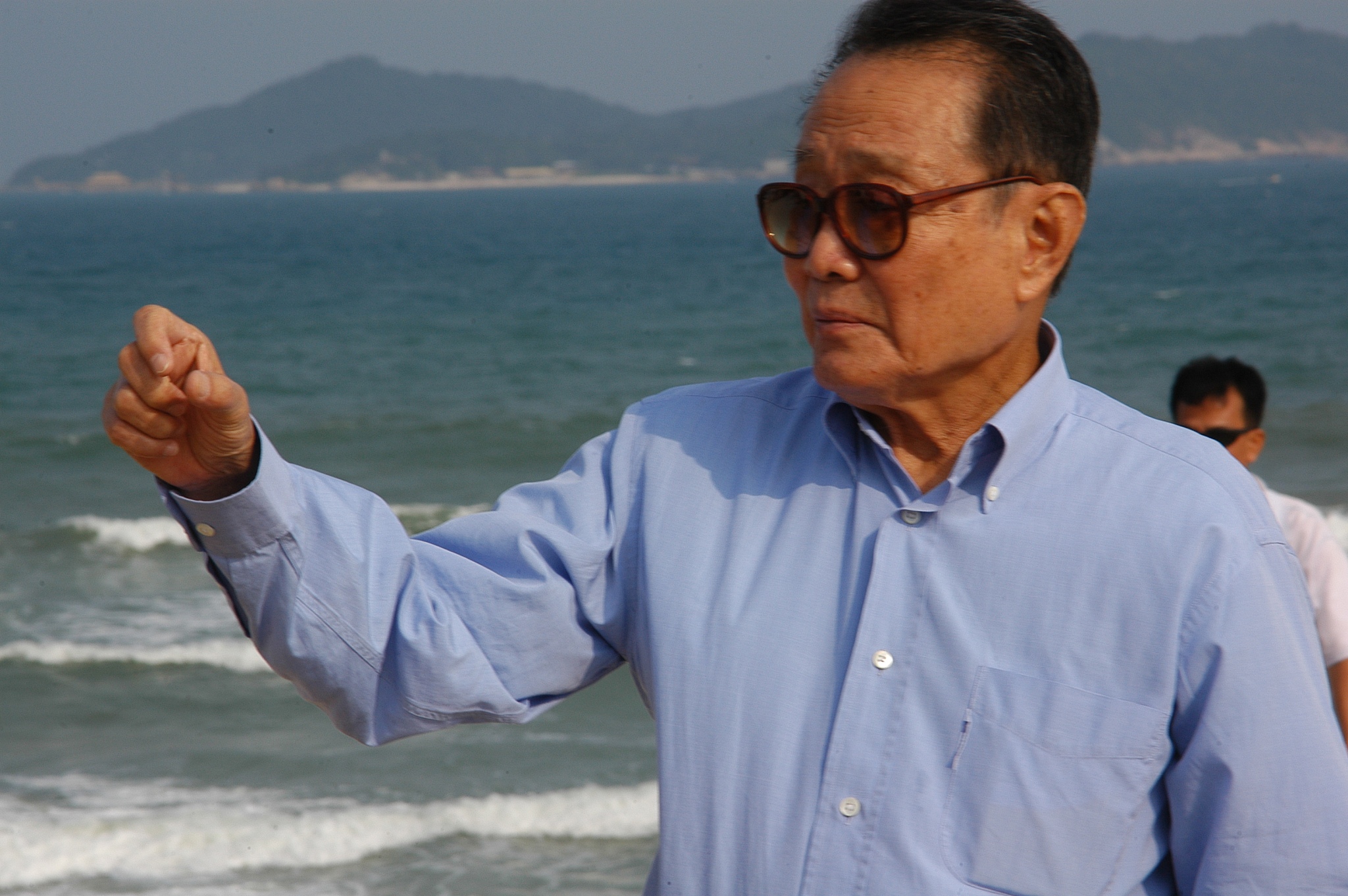 福布斯最新发布金龙鱼背后郭鹤年785亿蝉联马来西亚首富