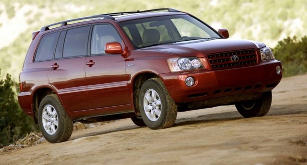 汉兰达历代车型盘点:用十年成为标杆,用十年超越自己__凤凰网