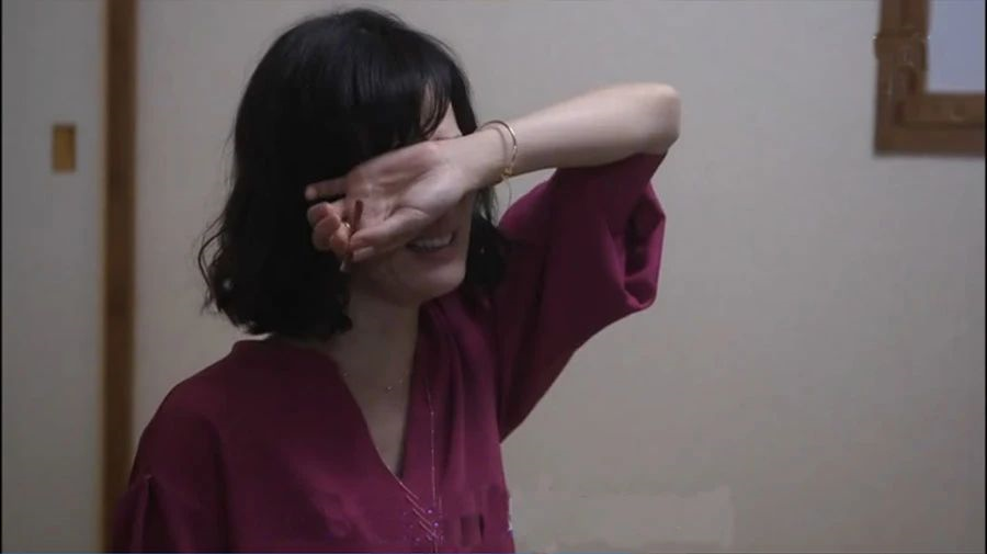 给大家讲讲.在四川凉山,有个叫阿佳的小女孩,特别惨.