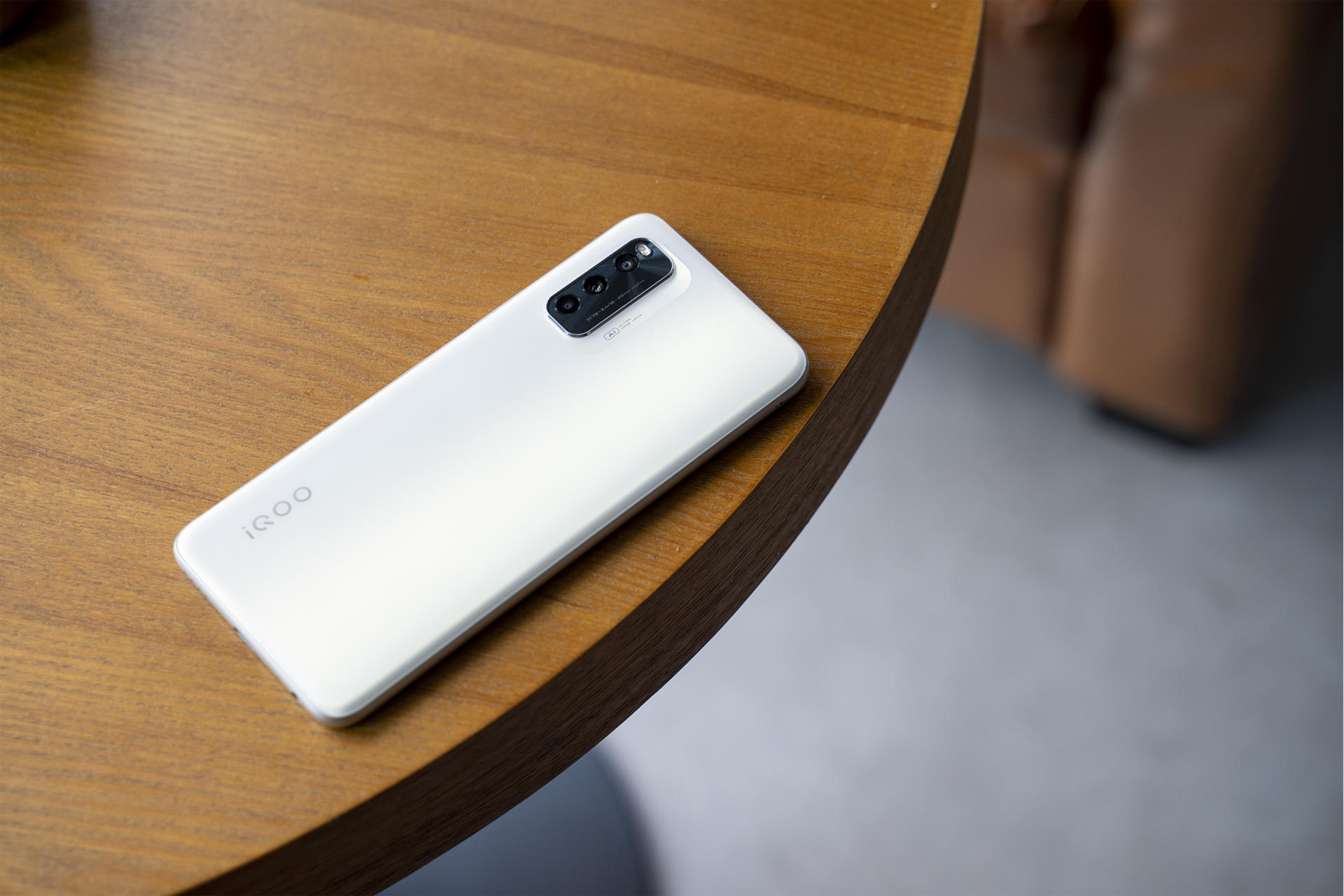 iqoo neo5 活力版图赏!骁龙870加持,注定性能强悍__凤凰网